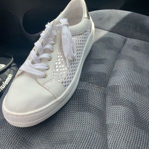 White Sneakers Steve Madden